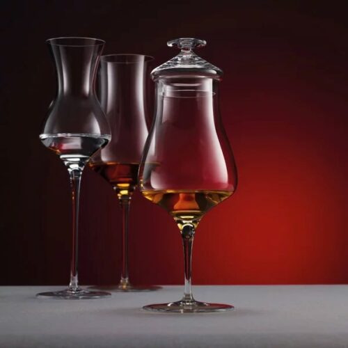 【ウイスキー テイスティンググラスは必用!?】安いor高級？蓋付き！おすすめ15選ストレート用に | ウイスキー 最高の銘柄を探して。。。
