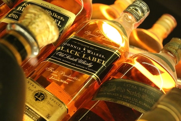 ジョニー・ウォーカーの種類は　おすすめ,限定,ウイスキー,飲み方,赤,黒,ブルー,緑,